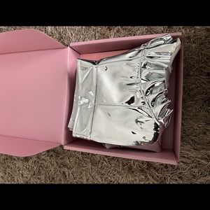 High-cuthigh-rise short / sliver